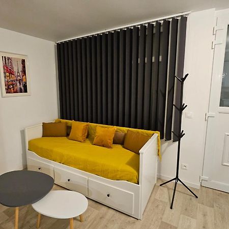 Renardiere Montreuil  Buitenkant foto