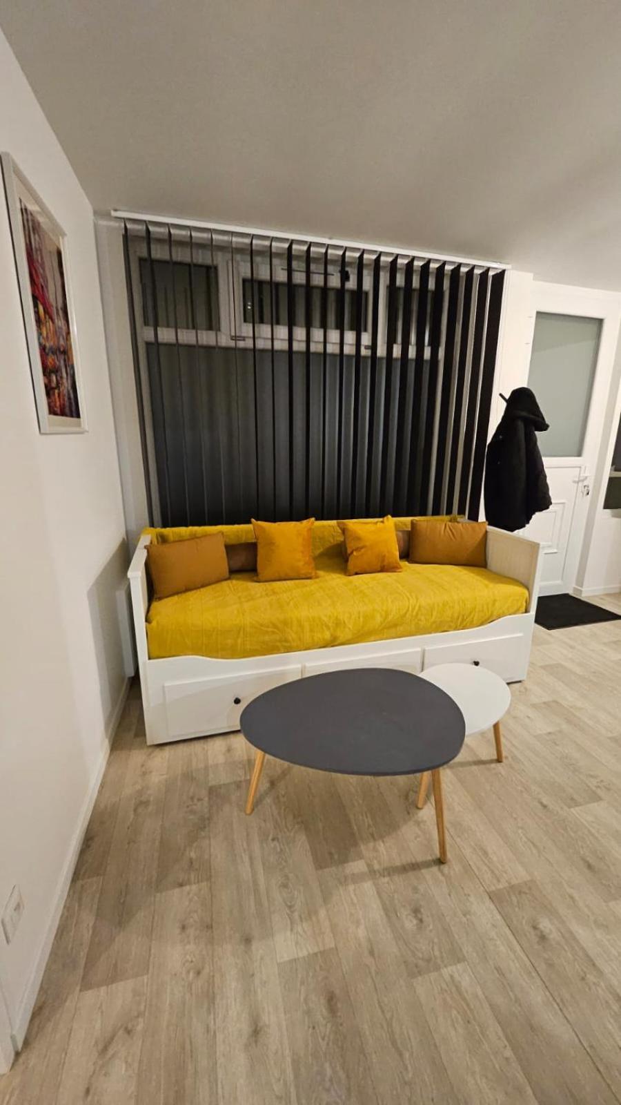 Renardiere Montreuil  Buitenkant foto